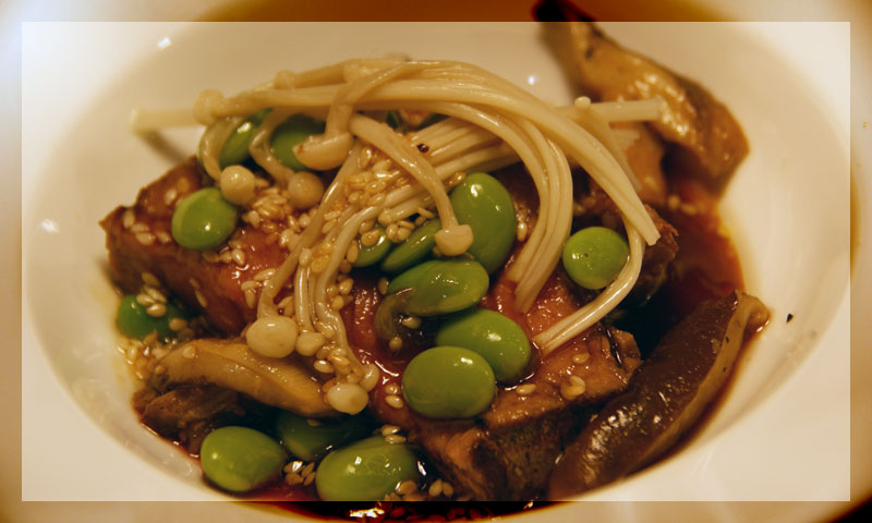 Thumbnail for Gegrilde runderentercote met enoki, shiitake, edamame en sesamsaus