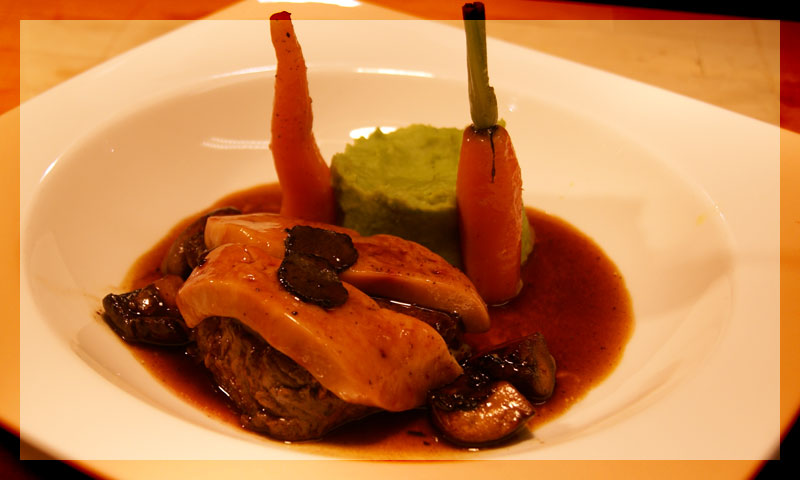 Thumbnail for Tournedos Rossini met erwtenpuree, bospeen en kastanjechampignons