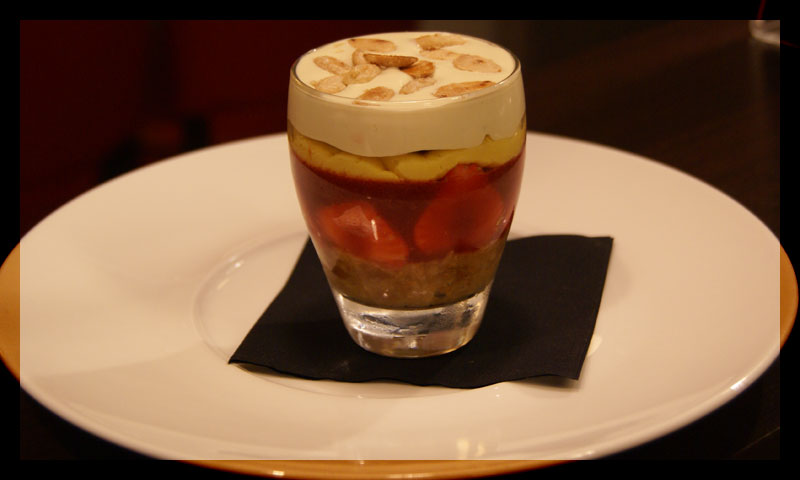 Thumbnail for Aardbeien Trifle van Heston