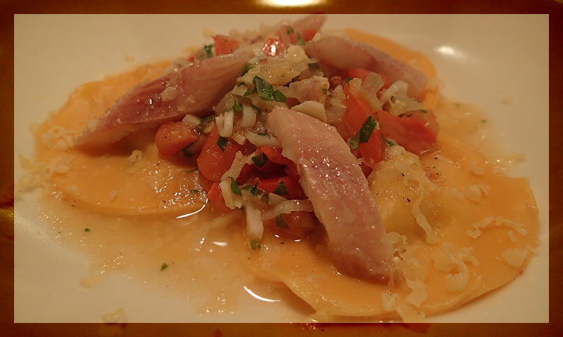 Thumbnail for Ravioli met gerookte paling , tomaat en oude reypenaar