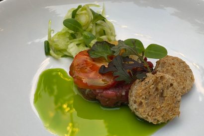 Thumbnail for <strong>Runder tartaar met een salade van tomaat tomatengelei en venkelsalade</strong>