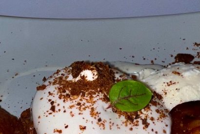Thumbnail for Gepocheerde perzik met sorbet yoghurt+ pocheer vocht  chocolademousse en crumble van 5 spices